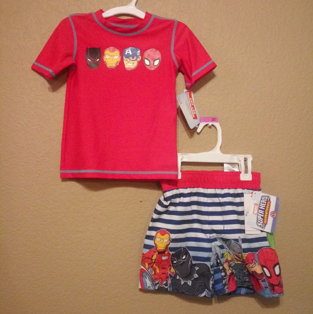 BNWT Marvel Heroes 2-piece Swim Set